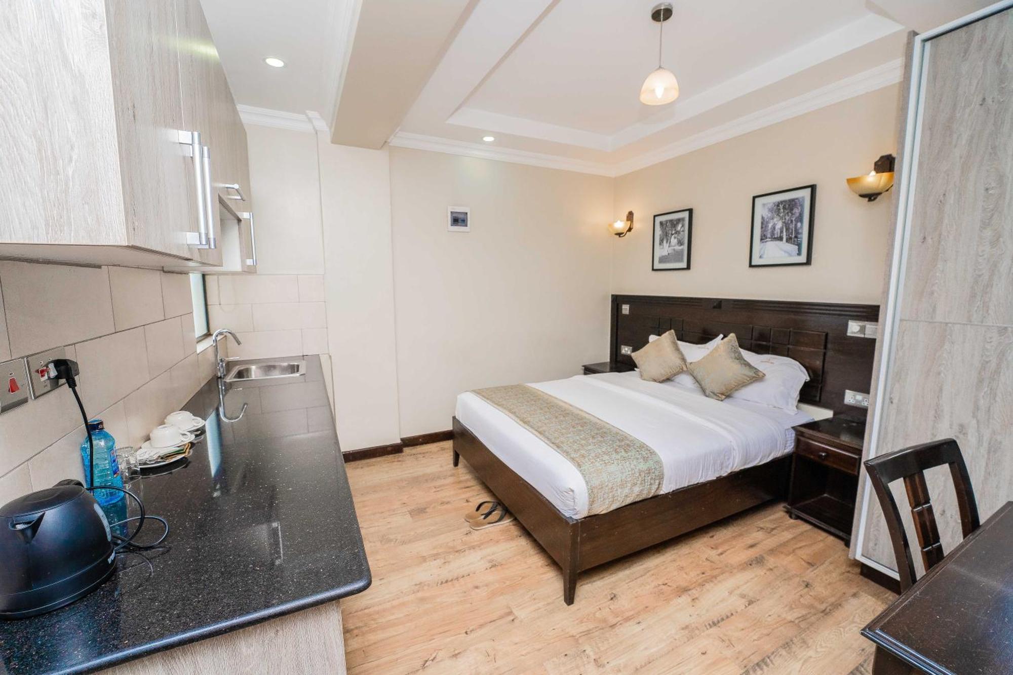 Hemak Suites Hotel Nairobi Exterior photo