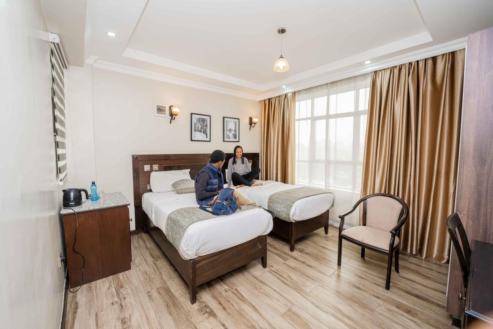 Hemak Suites Hotel Nairobi Exterior photo