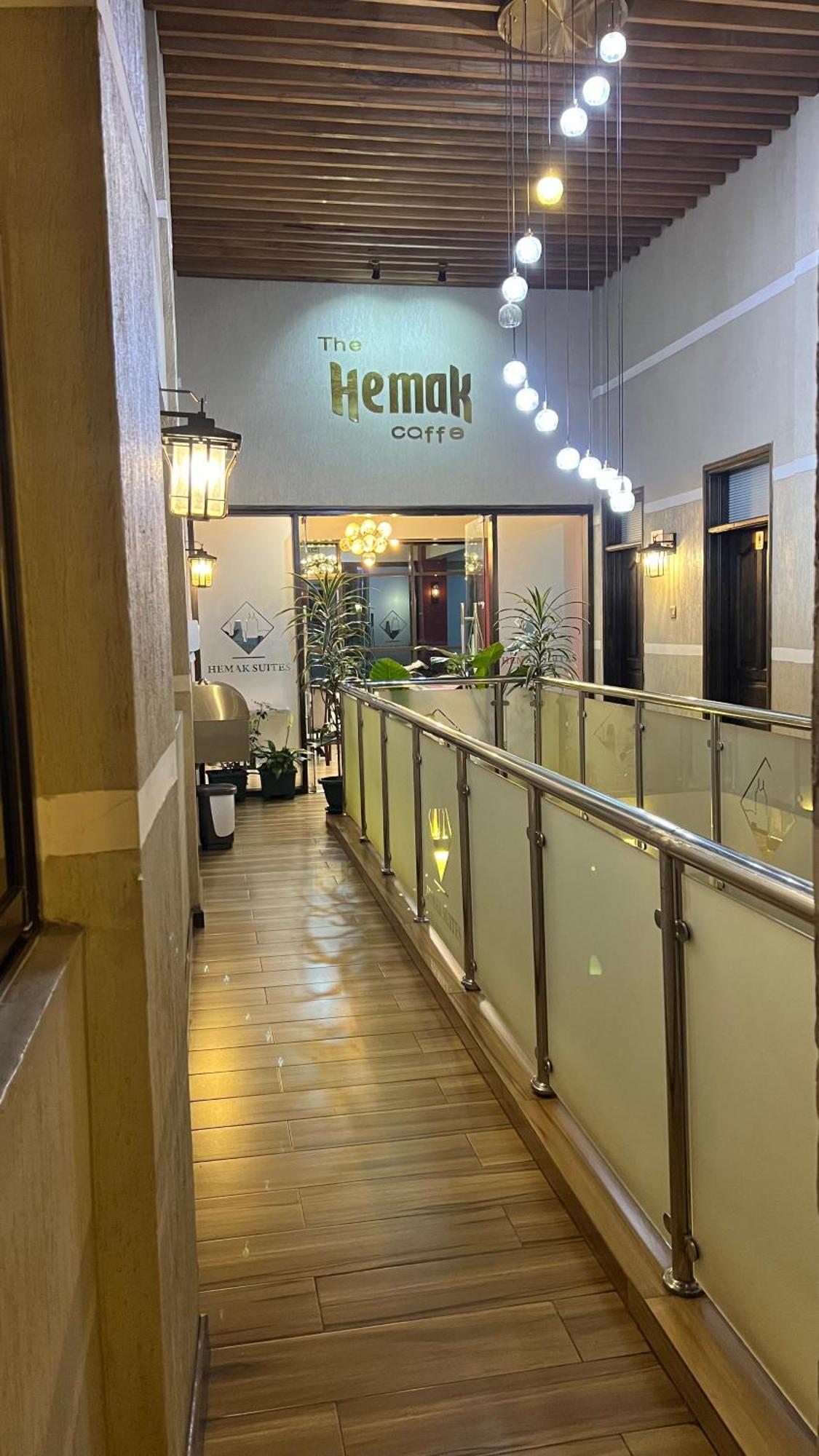 Hemak Suites Hotel Nairobi Exterior photo
