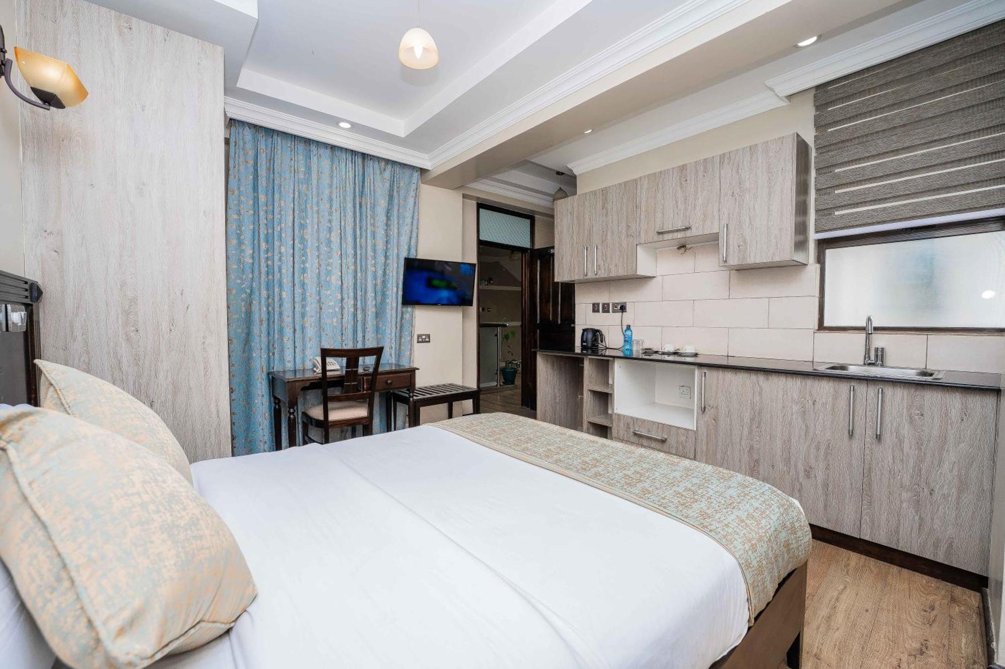 Hemak Suites Hotel Nairobi Exterior photo