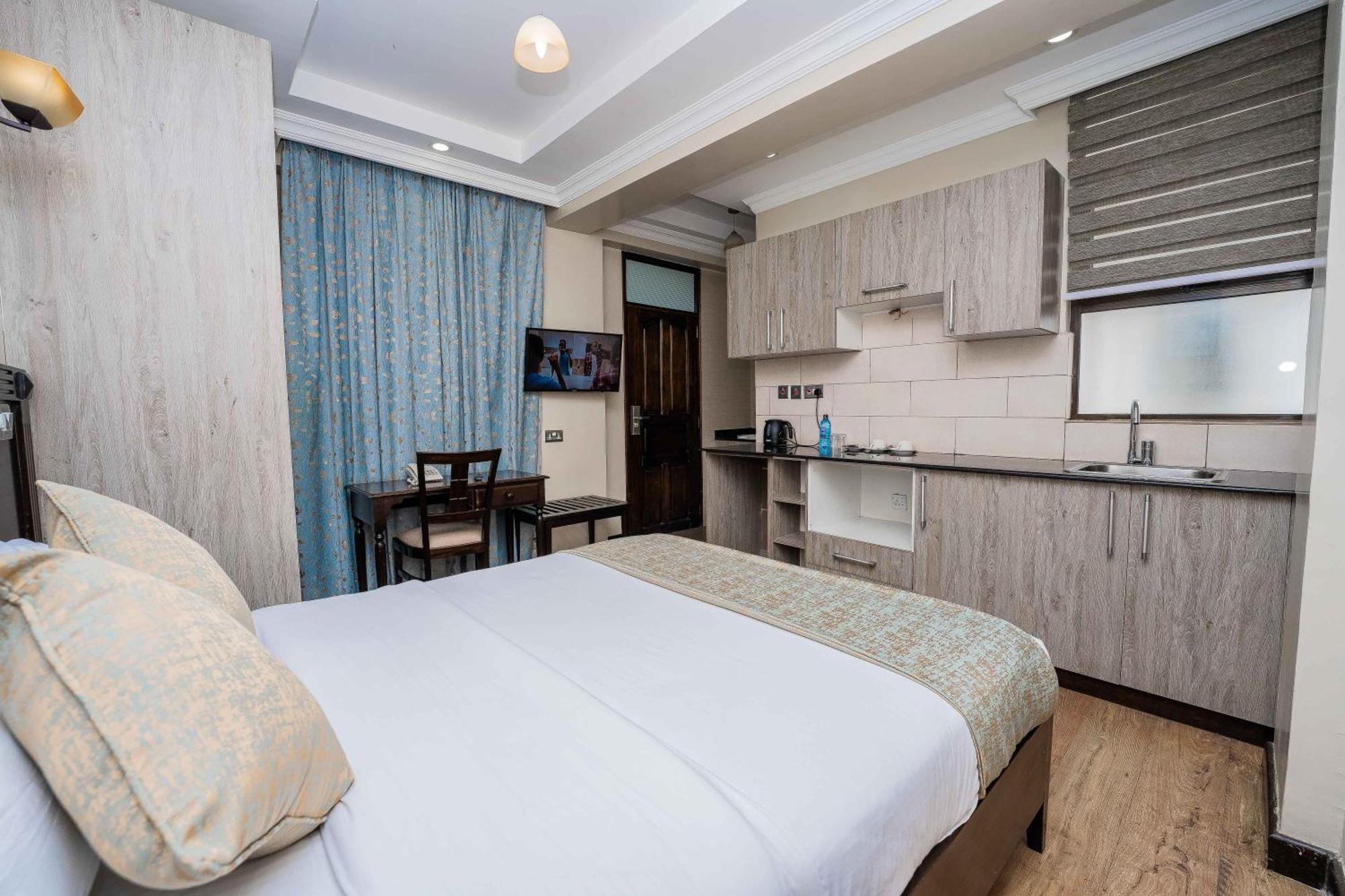 Hemak Suites Hotel Nairobi Exterior photo