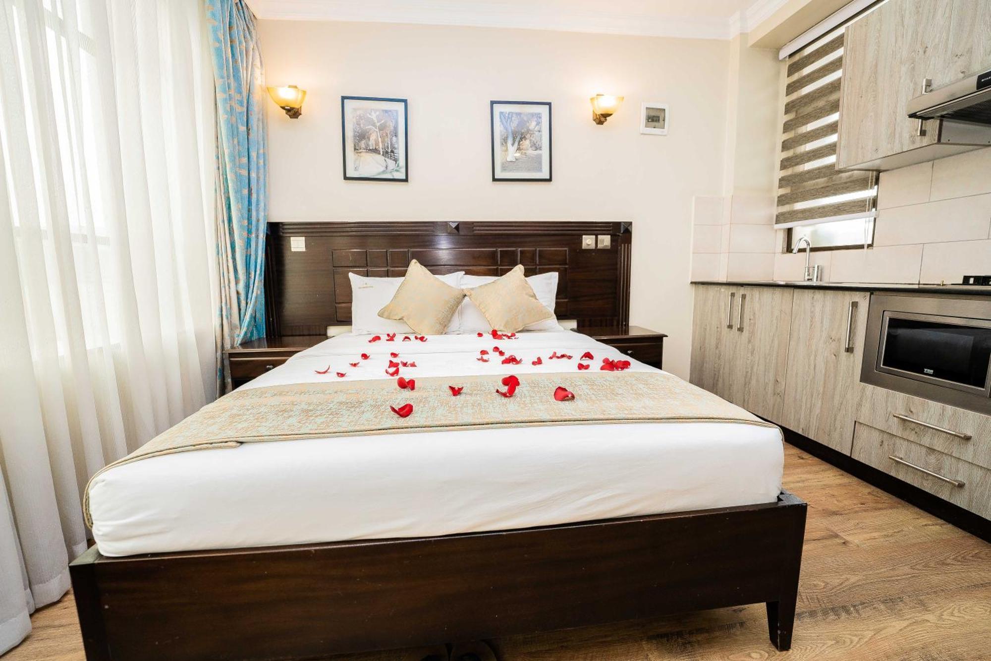 Hemak Suites Hotel Nairobi Exterior photo