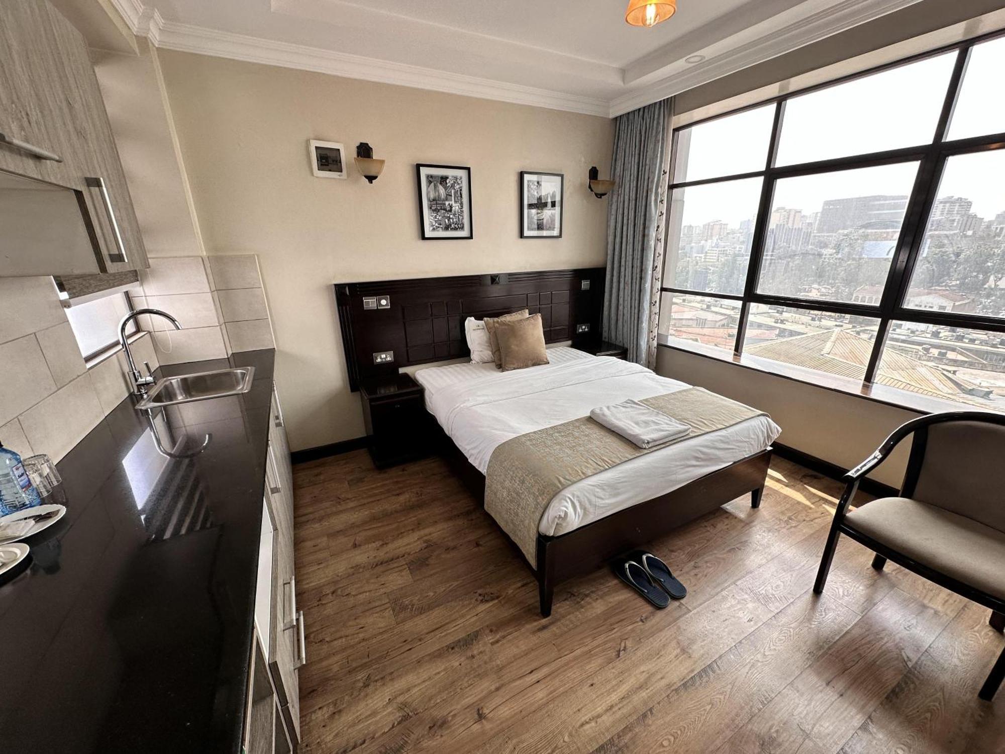 Hemak Suites Hotel Nairobi Exterior photo