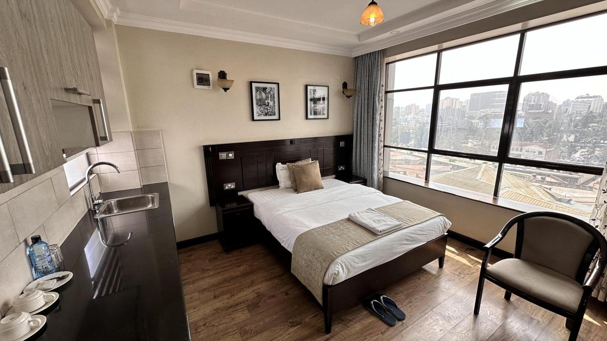 Hemak Suites Hotel Nairobi Exterior photo