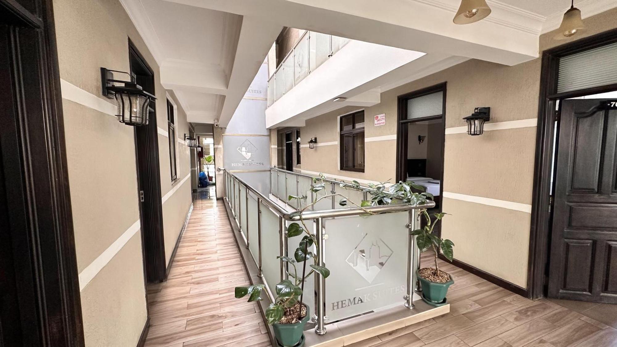 Hemak Suites Hotel Nairobi Exterior photo