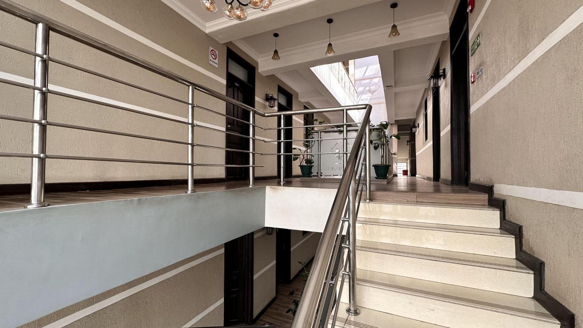 Hemak Suites Hotel Nairobi Exterior photo